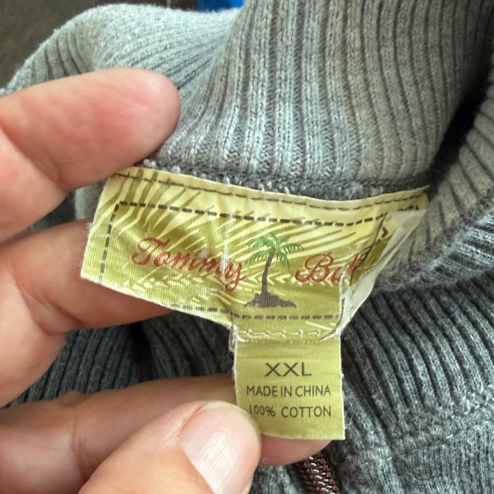 Tommy Bahama grey quarter‎  Zip-Up Sweater